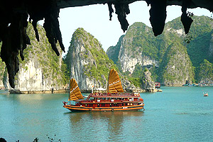 hanoi halong bay vietnam travel promotion from singapore 1